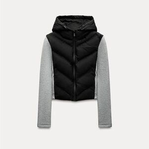 Gorgeous chic gray/black puffer sweater/jacket with hood😍